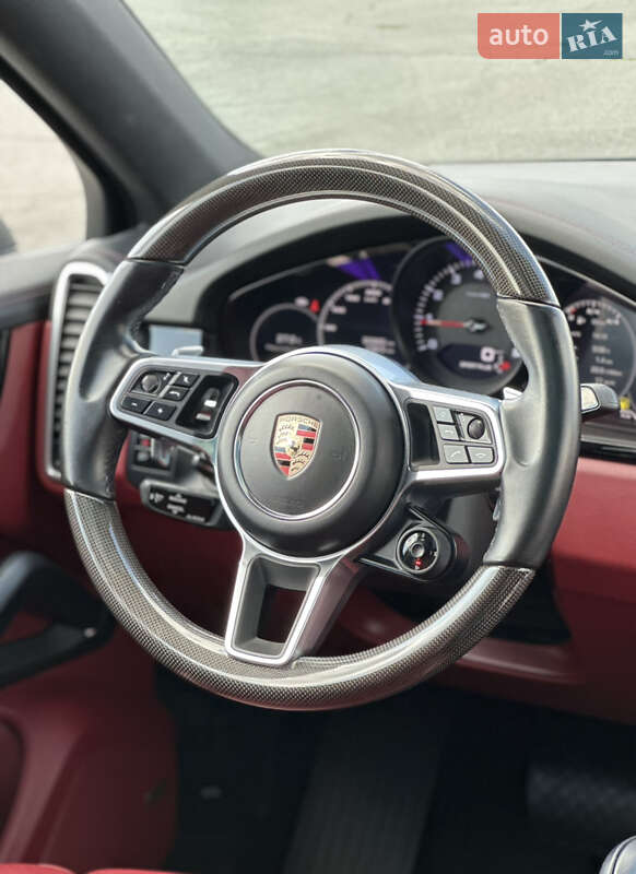 Внедорожник / Кроссовер Porsche Cayenne 2019 в Киеве