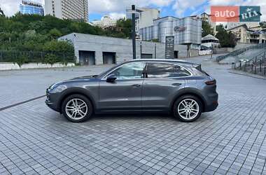 Внедорожник / Кроссовер Porsche Cayenne 2020 в 