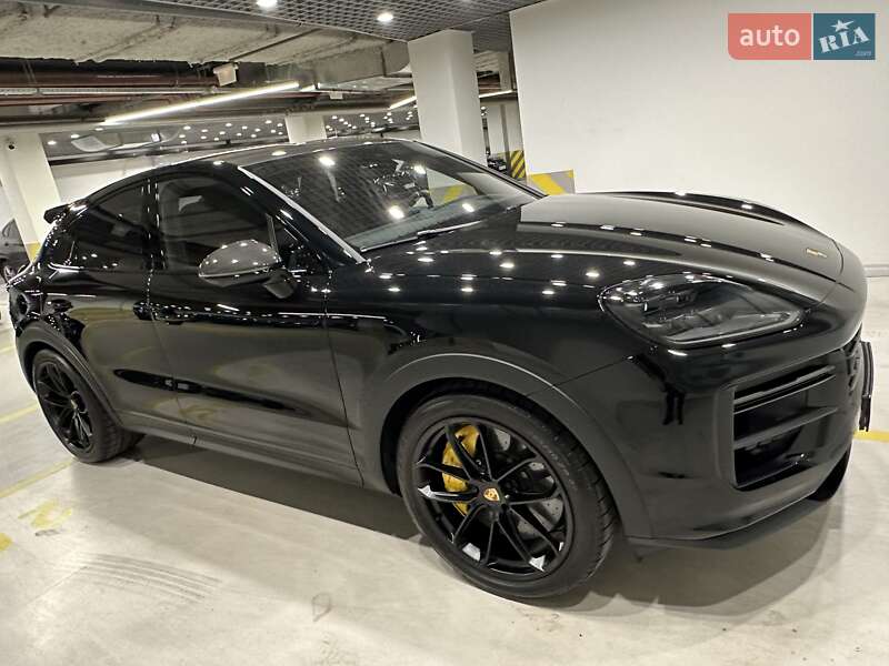 Позашляховик / Кросовер Porsche Cayenne 2024 в 