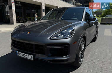 Внедорожник / Кроссовер Porsche Cayenne 2023 в 