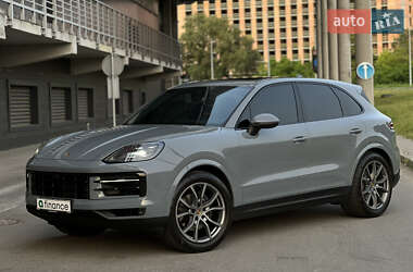 Внедорожник / Кроссовер Porsche Cayenne 2024 в 