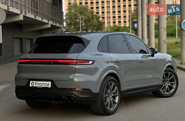 Внедорожник / Кроссовер Porsche Cayenne 2024 в 