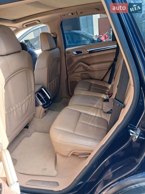 Внедорожник / Кроссовер Porsche Cayenne 2012 в Львове