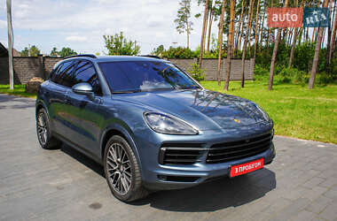 Внедорожник / Кроссовер Porsche Cayenne 2019 в 