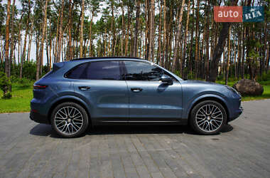 Внедорожник / Кроссовер Porsche Cayenne 2019 в 