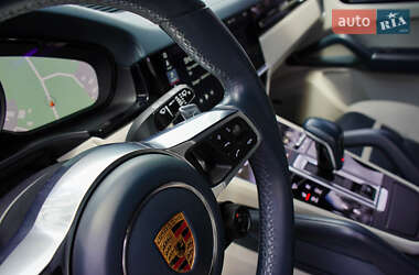 Внедорожник / Кроссовер Porsche Cayenne 2019 в 