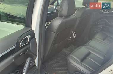 Внедорожник / Кроссовер Porsche Cayenne 2016 в 