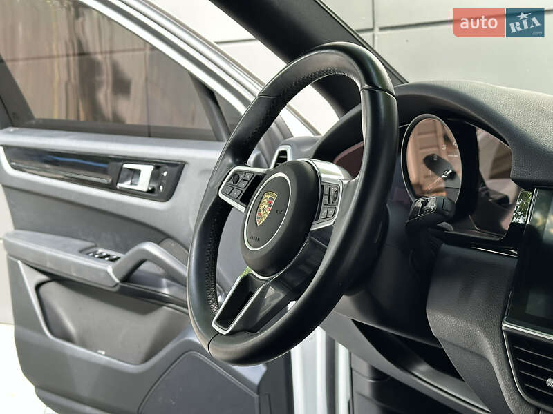 Внедорожник / Кроссовер Porsche Cayenne 2018 в Одессе фото 46 Внедорожник / Кроссовер Porsche Cayenne 2018 в Одессе