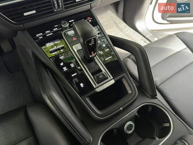 Внедорожник / Кроссовер Porsche Cayenne 2018 в Одессе фото 67 Внедорожник / Кроссовер Porsche Cayenne 2018 в Одессе