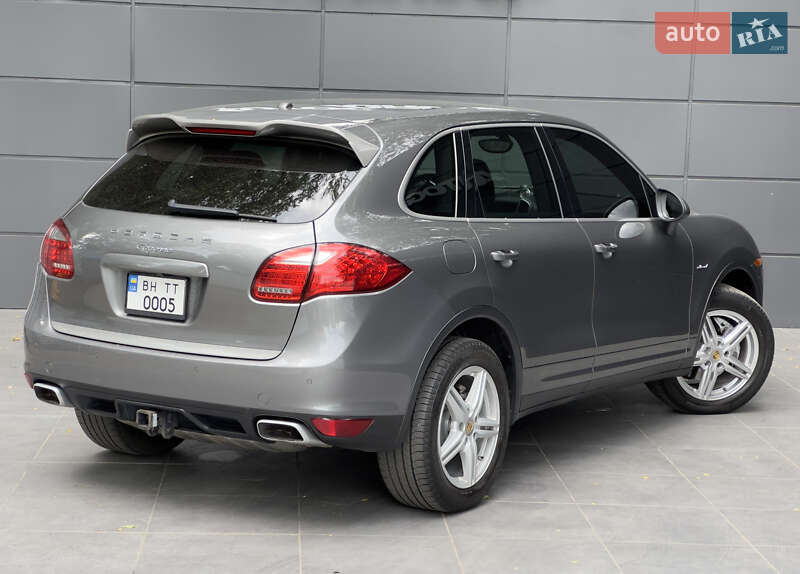 Внедорожник / Кроссовер Porsche Cayenne 2014 в Одессе