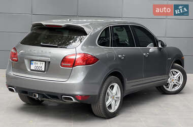 Внедорожник / Кроссовер Porsche Cayenne 2014 в 