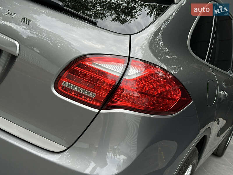 Внедорожник / Кроссовер Porsche Cayenne 2014 в Одессе