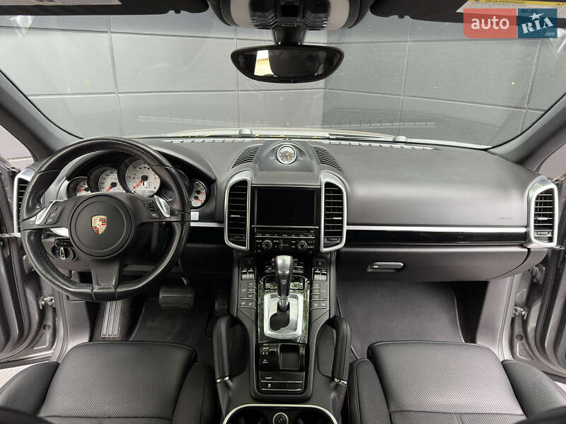 Внедорожник / Кроссовер Porsche Cayenne 2014 в Одессе
