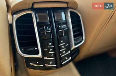 Внедорожник / Кроссовер Porsche Cayenne 2010 в 