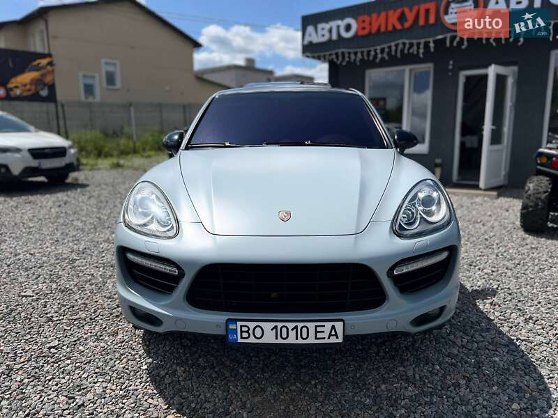 Внедорожник / Кроссовер Porsche Cayenne 2010 в Харькове