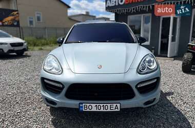 Внедорожник / Кроссовер Porsche Cayenne 2010 в 