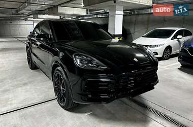 Внедорожник / Кроссовер Porsche Cayenne 2019 в 
