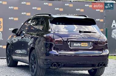 Внедорожник / Кроссовер Porsche Cayenne 2011 в 