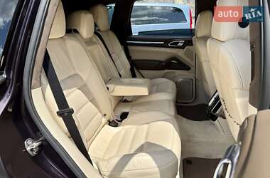 Внедорожник / Кроссовер Porsche Cayenne 2011 в 