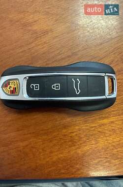 Внедорожник / Кроссовер Porsche Cayenne 2018 в 