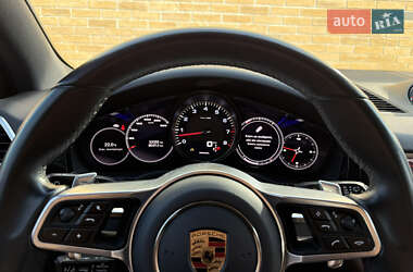 Внедорожник / Кроссовер Porsche Cayenne 2021 в 