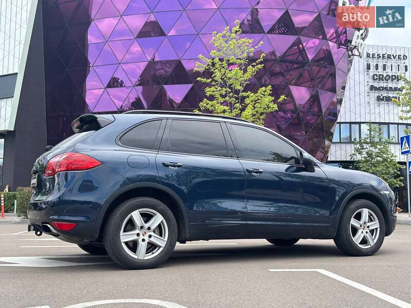 Внедорожник / Кроссовер Porsche Cayenne 2013 в Киеве