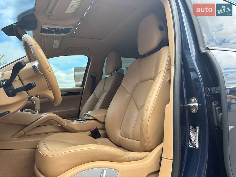 Внедорожник / Кроссовер Porsche Cayenne 2013 в Киеве