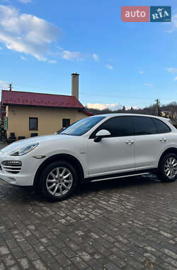 Внедорожник / Кроссовер Porsche Cayenne 2013 в 