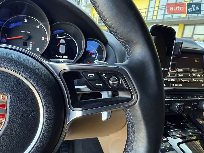 Внедорожник / Кроссовер Porsche Cayenne 2015 в Тернополе