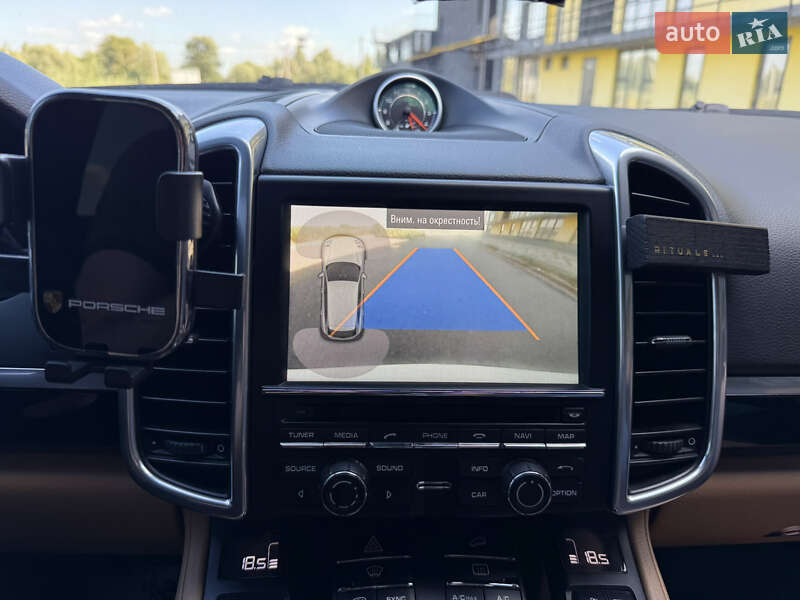 Внедорожник / Кроссовер Porsche Cayenne 2015 в Тернополе