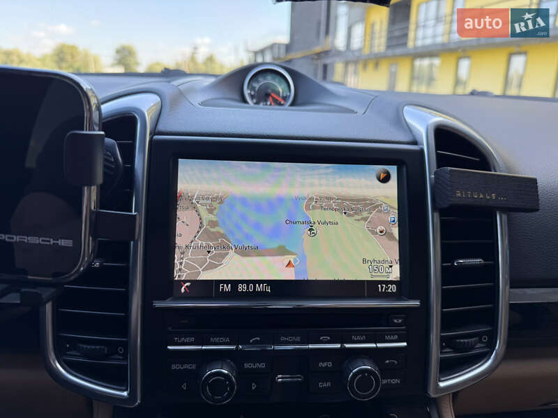 Внедорожник / Кроссовер Porsche Cayenne 2015 в Тернополе