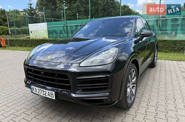 Внедорожник / Кроссовер Porsche Cayenne 2018 в 