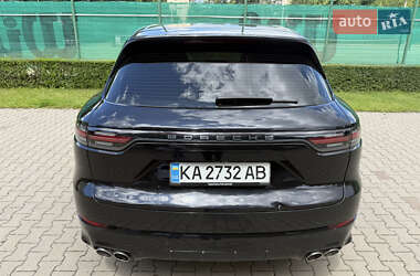 Внедорожник / Кроссовер Porsche Cayenne 2018 в 