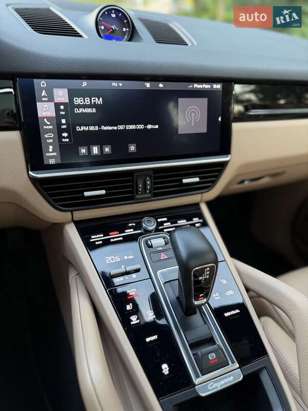 Внедорожник / Кроссовер Porsche Cayenne 2020 в Киеве