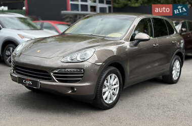 Внедорожник / Кроссовер Porsche Cayenne 2010 в 