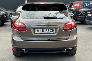 Внедорожник / Кроссовер Porsche Cayenne 2010 в 