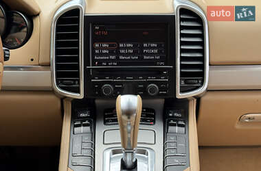 Внедорожник / Кроссовер Porsche Cayenne 2010 в 