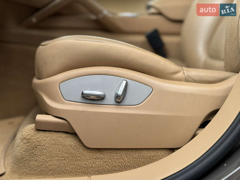 Позашляховик / Кросовер Porsche Cayenne 2010 в Києві