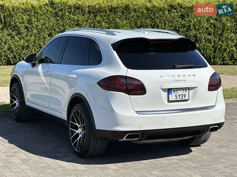 Внедорожник / Кроссовер Porsche Cayenne 2012 в Львове