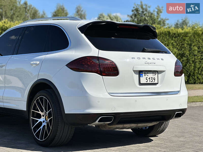 Внедорожник / Кроссовер Porsche Cayenne 2012 в Львове