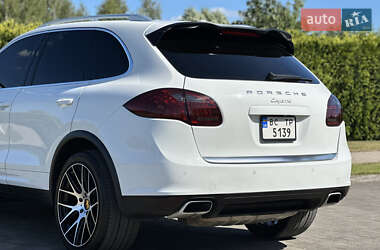 Внедорожник / Кроссовер Porsche Cayenne 2012 в 
