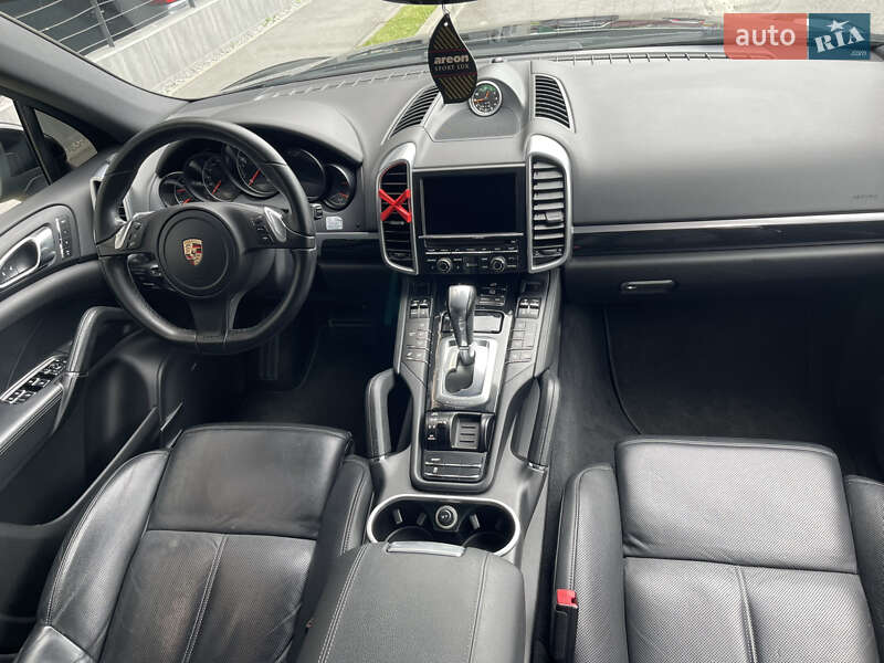 Внедорожник / Кроссовер Porsche Cayenne 2013 в Львове