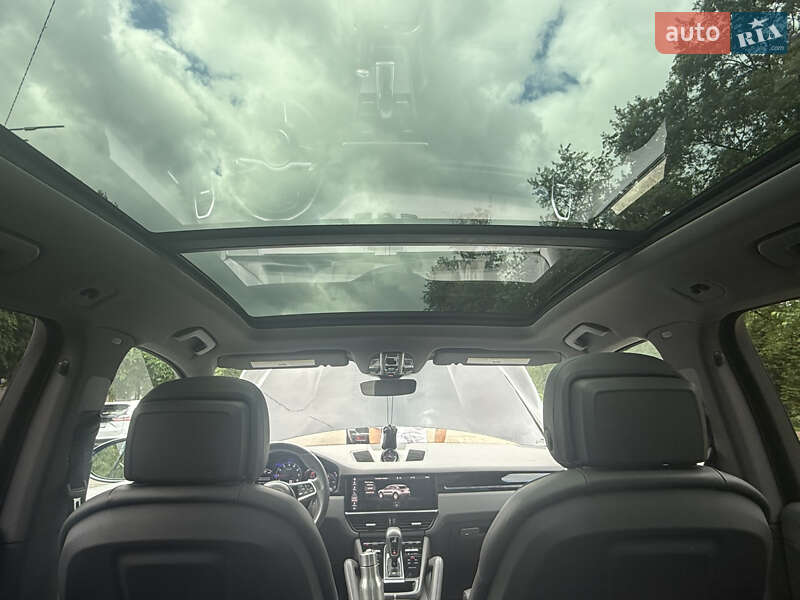 Позашляховик / Кросовер Porsche Cayenne 2020 в Києві фото 18 Позашляховик / Кросовер Porsche Cayenne 2020 в Києві