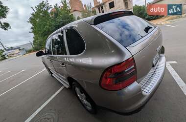 Внедорожник / Кроссовер Porsche Cayenne 2003 в 