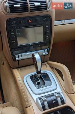 Внедорожник / Кроссовер Porsche Cayenne 2003 в 