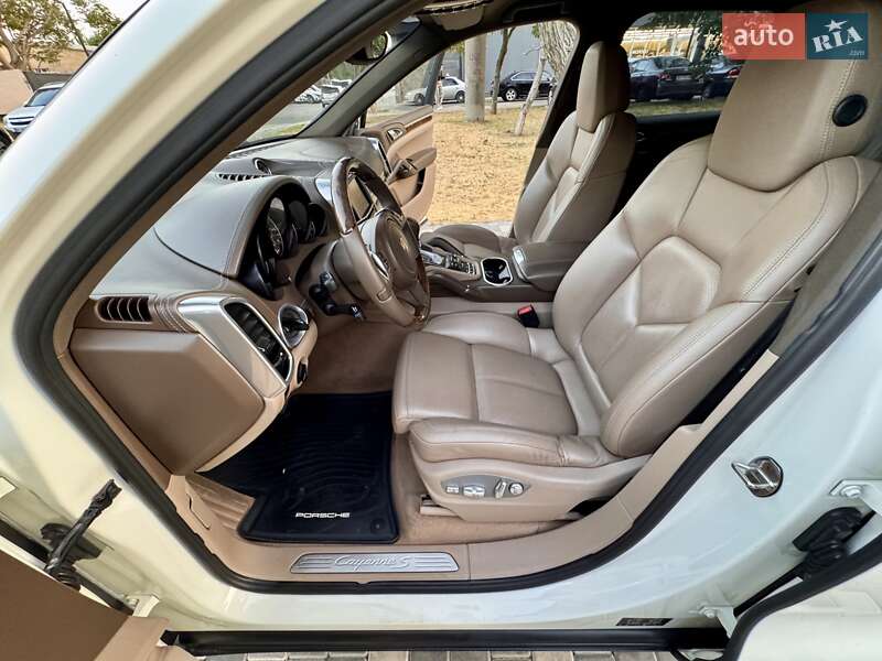 Позашляховик / Кросовер Porsche Cayenne 2011 в Одесі фото 46 Позашляховик / Кросовер Porsche Cayenne 2011 в Одесі
