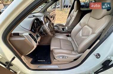 Внедорожник / Кроссовер Porsche Cayenne 2011 в 