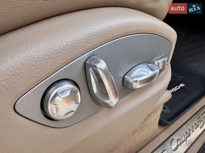 Позашляховик / Кросовер Porsche Cayenne 2011 в Одесі фото 49 Позашляховик / Кросовер Porsche Cayenne 2011 в Одесі