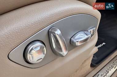 Внедорожник / Кроссовер Porsche Cayenne 2011 в 