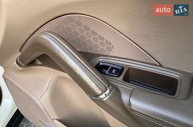 Внедорожник / Кроссовер Porsche Cayenne 2011 в 